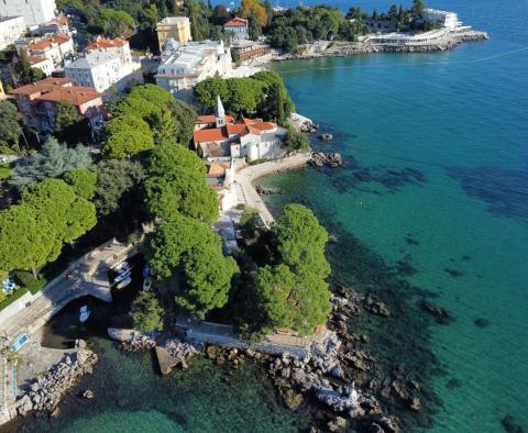 Propriété unique dans le centre d'Opatija, à 90 m de la mer, à vendre 