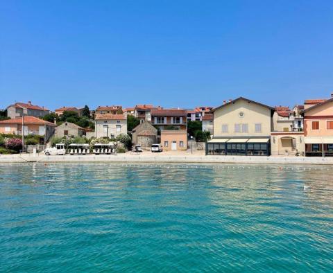 Haus in der 1. Reihe zum Meer auf der Insel Cres, zu verkaufen 