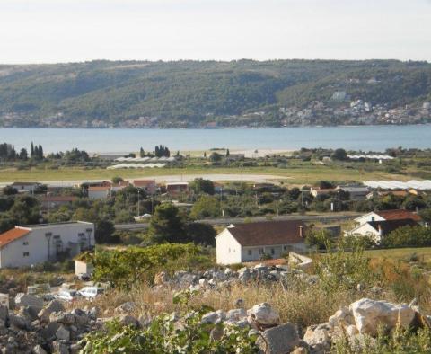 Terrain à bâtir commercial à Plano près de l'aéroport international de Split 