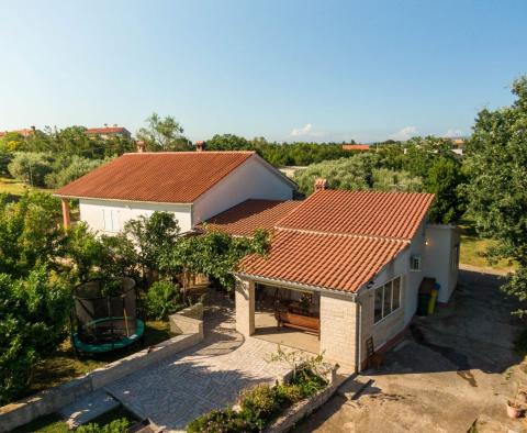 Belle maison avec deux appartements dans un endroit isolé à Marcana, à vendre 