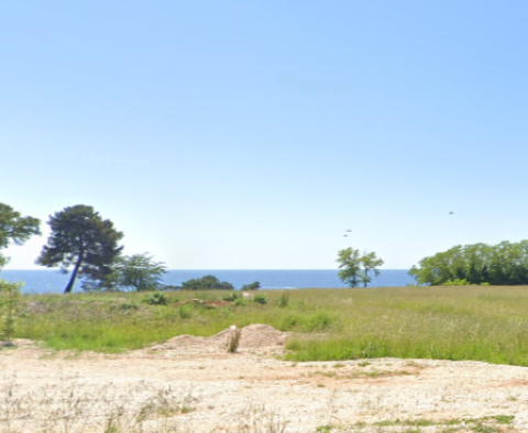 Building land in Umag area, T1, T2, T3 zones, 200m from the sea, for sale 