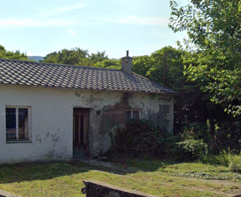 Maison à Kraljevica, à 1400m de la mer, à vendre 