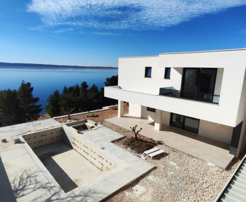 Moderne Villa mit Swimmingpool, zweite Reihe zum Meer mit Panoramablick auf das Meer, Starigrad, zu verkaufen 