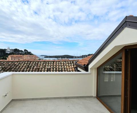 Maison unique à Vrsar avec vue sur la mer, à seulement 50 mètres de la mer, à vendre 