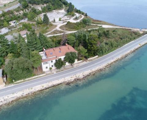 Unique waterfront property in ANTENAL are of Novigrad - just 10m from the sea! 