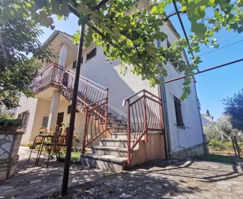 Spacious house for sale in Poreč area 