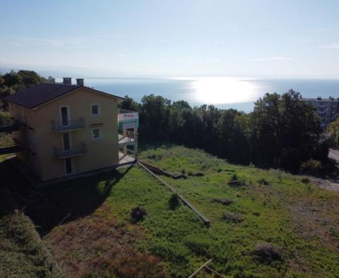 Spacieuse maison individuelle 580m2 avec vue mer sur un terrain de 3200 m2 à Pobri, Opatija 