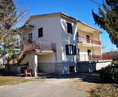 Spacious self-standing house in Pićan 