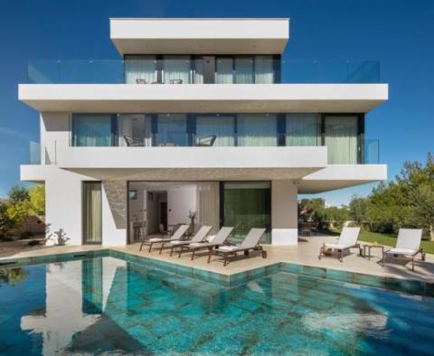 Luxury ultra-modern villa near the sea in Zadar area 