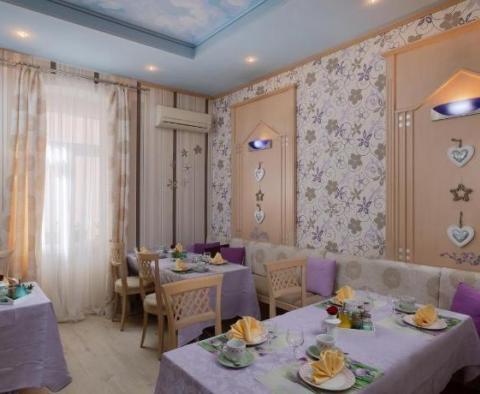 Hotel of an attractive location in Pula city only 200 meters from the sea! 