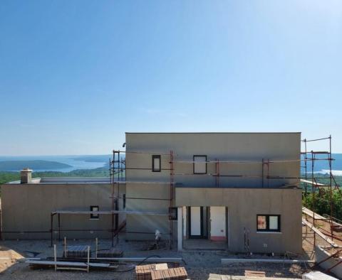 Immeuble de caractère moderne et avec vue mer panoramique dans le quartier de Rabac 