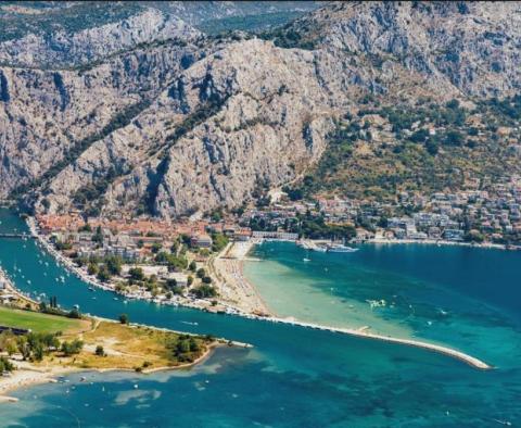 Baugrundstück 100 Meter vom Strand entfernt in Marusici 