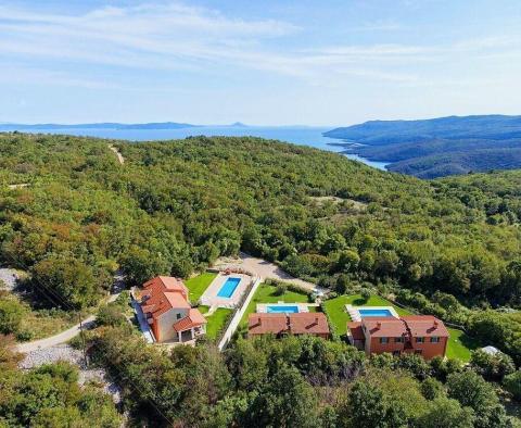 Villetta with a view of the old town in Rabac area 