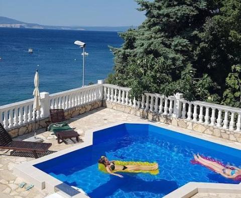 Villa with swimming pool, first row to the sea in Smokvica, Novi Vinodolski area 