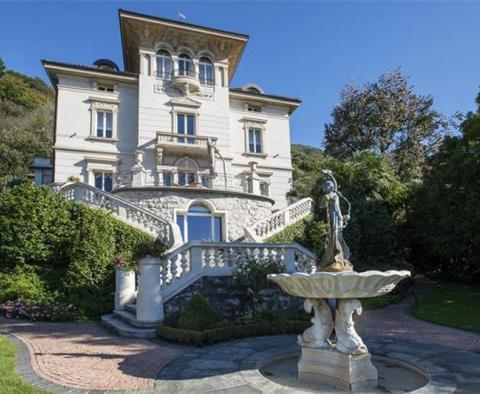 Villa de 1ère ligne absolument déchirante sur la riviera d'Opatija 