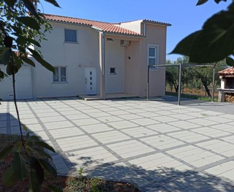 Furnished family house with a garage in a quiet location, Busoler, Pula 