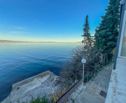 Discounted! Apartment in Opatija - 1st line to the sea - ideal investment! 