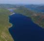 Terrain agricole unique à Peljesac, plus de 21 hectares, 1ère rangée de la mer - pic 9