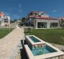 Huge estate of 3000 m2 with two luxury villas just 50 meters from the sea on Murter, Sibenik area - pic 2