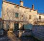 Stone house with two residential units in Svetvincenat - pic 2