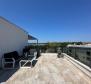 Unique 1st line luxury apartment in Istrian Novigrad, with pool and roof terrace - pic 19