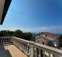 Spacious house with three apartments 600m from the sea in Malinska - pic 9