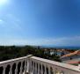 Spacious house with three apartments 600m from the sea in Malinska - pic 2