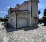 Villa à Kastela avec piscine et garage, à vendre - pic 27