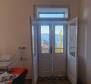 Investment property on the 1st line to the sea in Kastela, for sale - pic 17