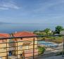 Appartement de qualité supérieure dans un immeuble neuf à Opatija, avec meubles, vue panoramique, garage, ascenseur, piscine, à vendre - pic 5