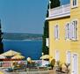 Grand hôtel à Crikvenica, à 45 m de la mer, à vendre - pic 8