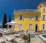 Grand hôtel à Crikvenica, à 45 m de la mer, à vendre - pic 25