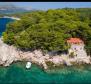 Unique waterfront villa in Dubrovnik area with private beach platform, on a large green land plot of 1240 sq.m. - pic 4