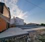 Villa im Bau mit zwei Wohnungen und einem Swimmingpool in der Gegend von Porec - foto 8