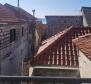 Investment property - house for renovation in Kastel Stari - pic 14