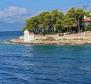 Maison ancienne à rénover au premier rang de la mer à Sumartin, île de Brac - pic 27