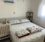Schöne 2-Zimmer-Wohnung zum Verkauf in Split, mit 2 Garagenplätzen - foto 2