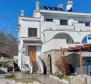 Maison de 3 appartements sur l'île de Krk - pic 2