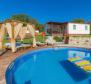 Complex of mobile homes with swimming pools in Tinjan, on 8.000m2 - pic 20