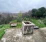 Freistehende alte italienische Villa aus dem Jahr 1912 mit Meerblick und 2.383 m2 Garten in Rijeka, zu verkaufen - foto 17