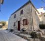 Renovated autochthonous stone house in the historic heart of Istria, for sale - pic 2