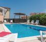 House of three apartments and wonderful swimming pool in Valtura, Ližnjan, just 1 km from the sea - pic 4