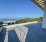 Moderne Villa mit Swimmingpool und Garage und Panoramablick auf das Meer in Kostrena, zu verkaufen - foto 9