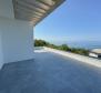 Moderne Villa mit Swimmingpool und Garage und Panoramablick auf das Meer in Kostrena, zu verkaufen - foto 12