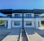 Villa neuve moderne avec piscine à débordement, garage, jardin, vue panoramique sur la mer à Kostrena, à vendre - pic 26