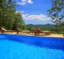 Deux maisons en pierre avec piscine à Oprtalj avec une vue magique sur Motovun - pic 2