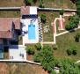 Beautiful villa with pool and garden of 2000m2 in Svetvincenat - pic 2