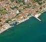 Attraktives Grundstück zum Verkauf in Kastel Kambelovac mit Meerblick und gültiger Baugenehmigung - foto 4