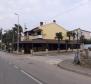 Multi-functional building in Porec just 200 meters from the sea in a popular hotel area - pic 10