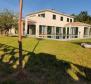 Une belle villa neuve en pierre avec vue sur la mer dans la région de Porec en nouvelle Toscane - pic 14